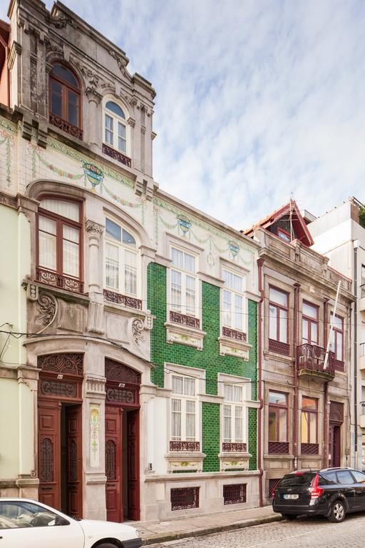 Persona Acomodação com café da manhã  Porto